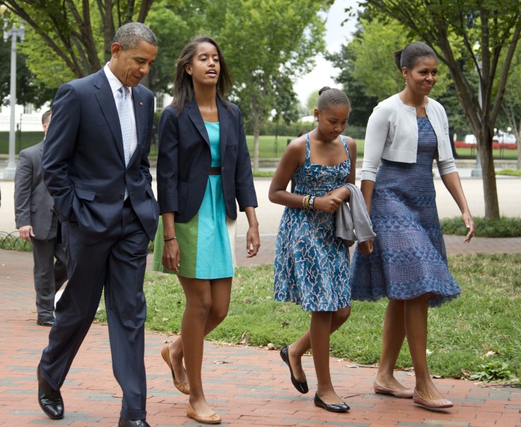 Image: Barack Obama, Michelle Obama, Sasha Obama,  Malia Obama
